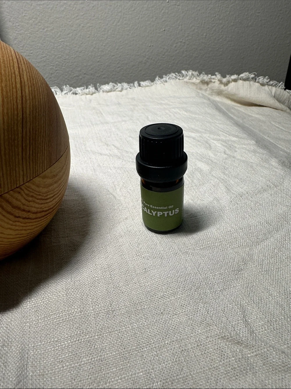 Threshold ultrasonic diffuser